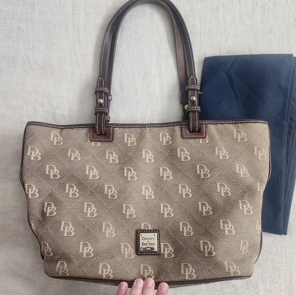 Dooney & Bourke Signature Quilt Medium Tote in Taupe/Brown